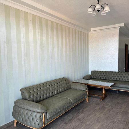 Апартаменты David APT 1A Батуми Экстерьер фото